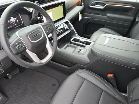 New 2026 GMC Sierra 2500 Denali w/ Denali Reserve Package AWD/4WD image 9