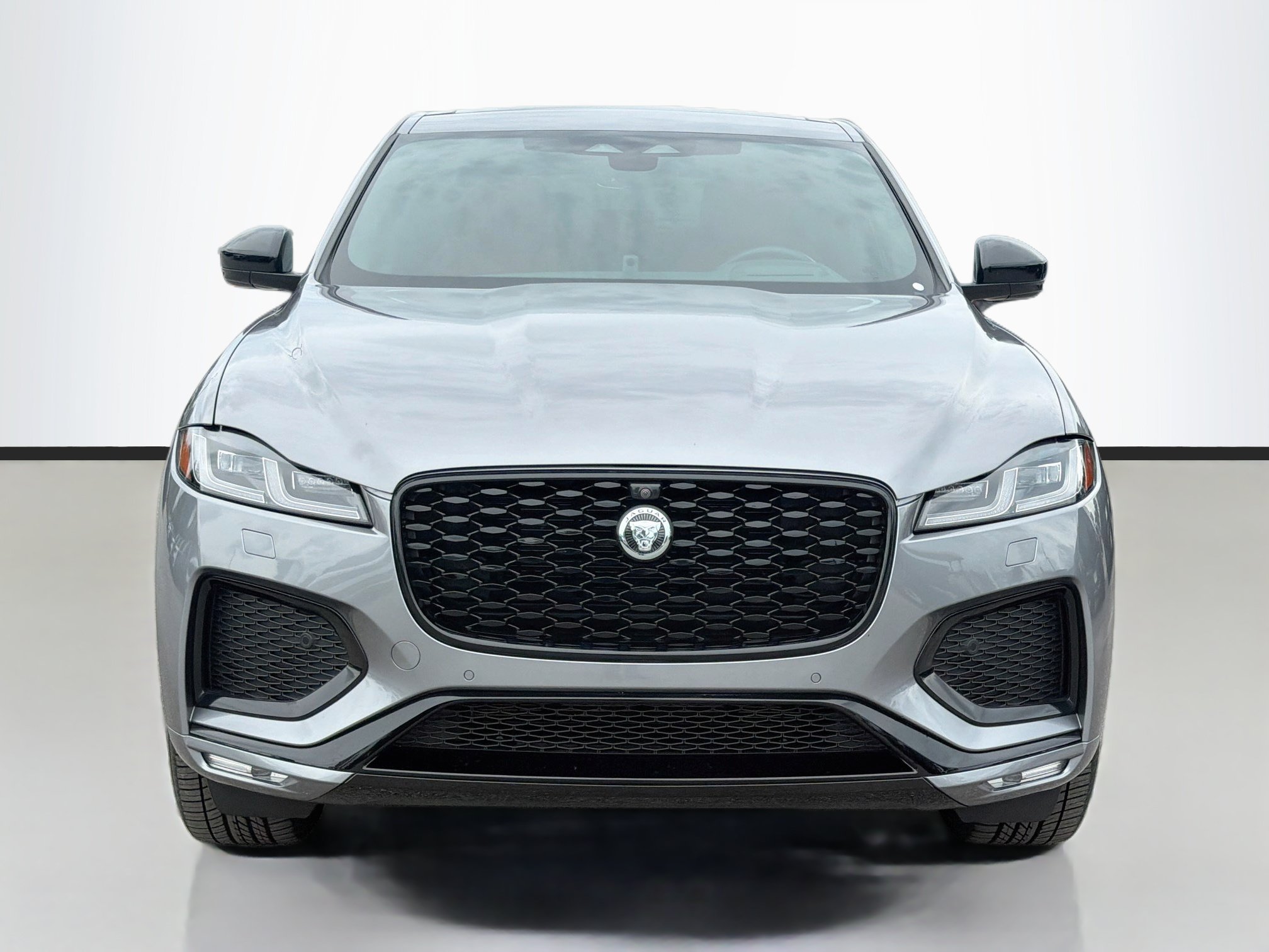 Used 2026 Jaguar F-PACE R-Dynamic S AWD/4WD image 8