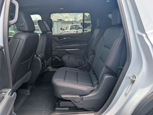 New 2026 Chevrolet Traverse Z71 w/ Enhanced Driving Package AWD/4WD image 32