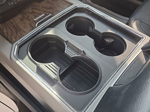 Used 2017 Ford F350 Lariat w/ Lariat Ultimate Package image 30