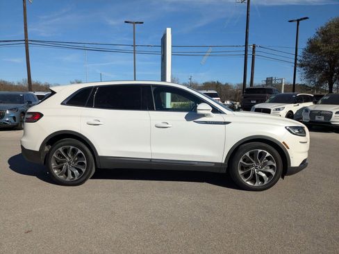 Used 2022 Lincoln Nautilus Reserve w/ Equipment Group 201A image 2