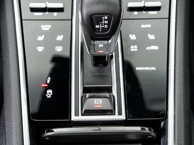 Used 2019 Porsche Panamera 4 AWD/4WD image 21