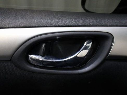 Used 2019 Nissan Sentra S image 4