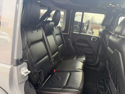 Used 2022 Jeep Wrangler Unlimited Rubicon image 36