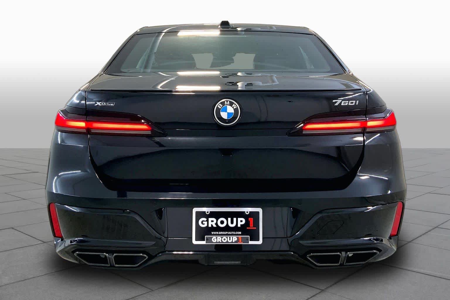 Used 2023 BMW 760i xDrive w/ Luxury Rear Seating Package AWD/4WD image 4