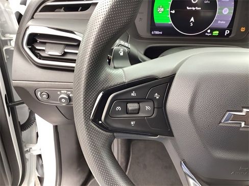 Used 2022 Chevrolet Bolt EUV LT w/ Driver Confidence Package image 21