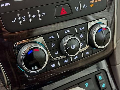 Used 2015 Buick Enclave Premium image 16