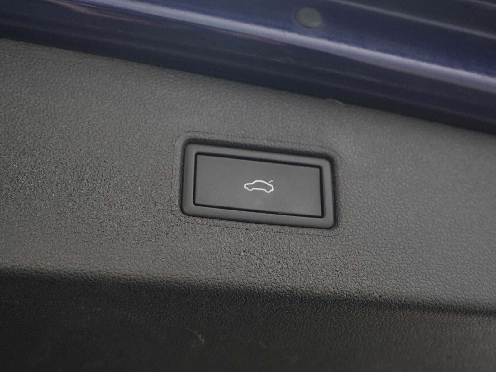 Used 2024 Volkswagen Tiguan SEL R-Line AWD/4WD image 11