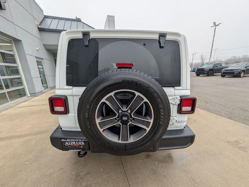 Used 2023 Jeep Wrangler Sahara image 10