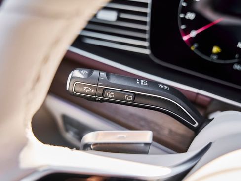 Used 2024 Mercedes-Benz Maybach GLS 600 4MATIC image 61