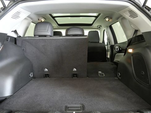 Used 2022 Jeep Compass Limited w/ Sun and Sound Group AWD/4WD image 27