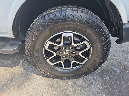 Used 2023 Ford Bronco Outer Banks image 36