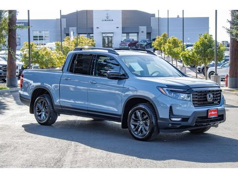 Used 2023 Honda Ridgeline Sport image 2