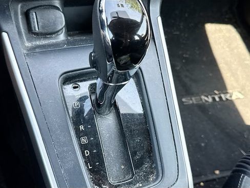 Used 2018 Nissan Sentra SV FWD image 21