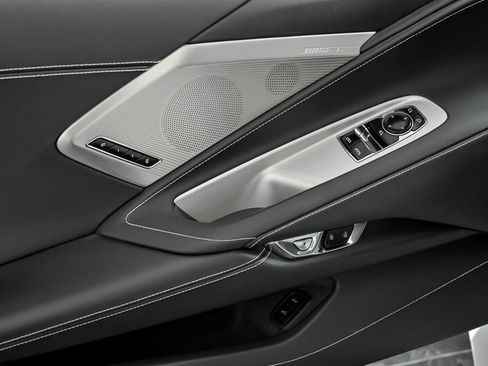 Used 2021 Chevrolet Corvette Stingray Preferred Cpe w/ Z51 Performance Package image 19