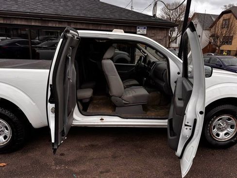 Used 2017 Nissan Frontier S image 26