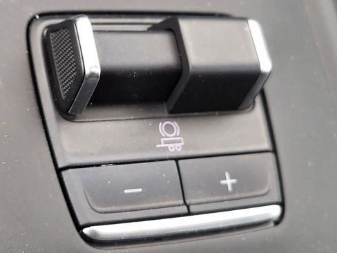 New 2025 GMC Sierra 2500 Denali w/ Denali Reserve Package image 33