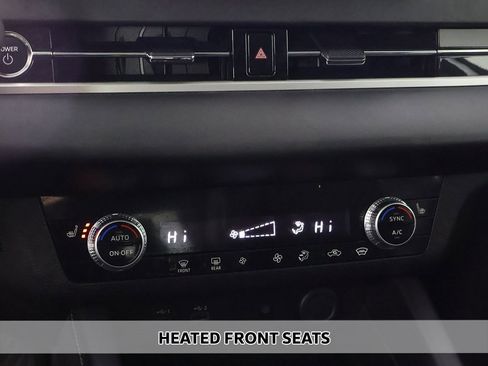 Used 2024 Mitsubishi Outlander SE image 8