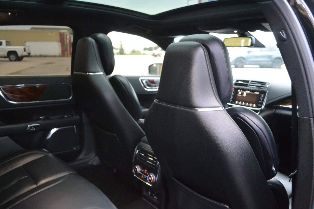 Used 2017 Lincoln Continental Reserve w/ Climate Package AWD/4WD image 33