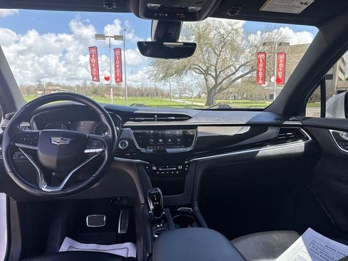 Used 2021 Cadillac XT6 Sport image 31