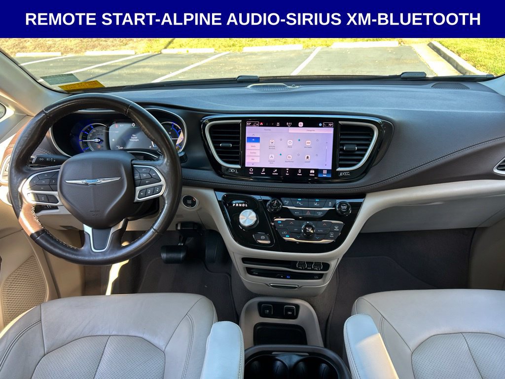 Used 2021 Chrysler Pacifica Touring-L w/ Uconnect Theater Family Group FWD image 15