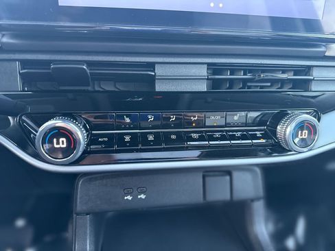 Used 2024 Honda Prologue Touring image 17