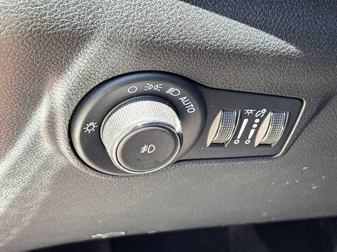 Used 2022 Jeep Compass Limited AWD/4WD image 18