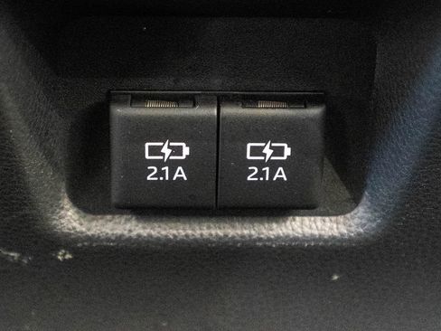 Used 2019 Toyota RAV4 XLE w/ Convenience Package AWD/4WD image 32
