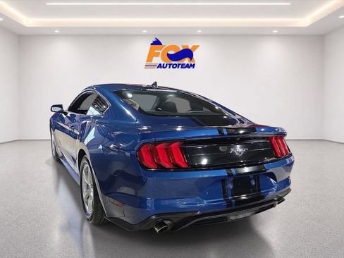 Used 2022 Ford Mustang Coupe RWD image 3