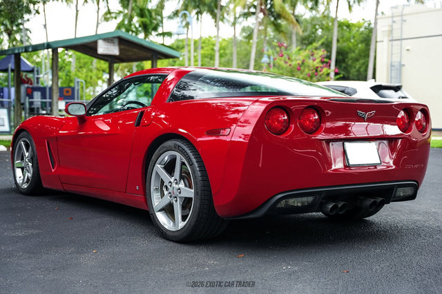 Used 2006 Chevrolet Corvette Coupe w/ Preferred Equipment Group RWD image 16