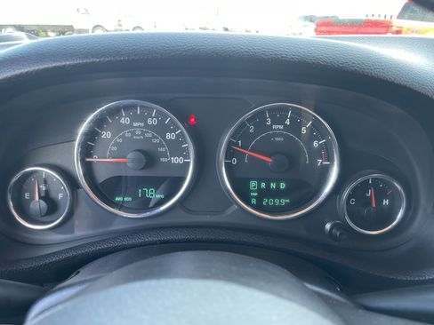 Used 2016 Jeep Wrangler Unlimited Sport w/ Quick Order Package 24S AWD/4WD image 17
