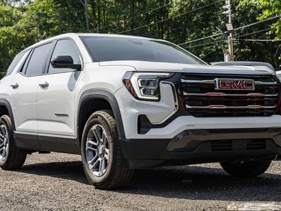 Used 2025 GMC Terrain Elevation