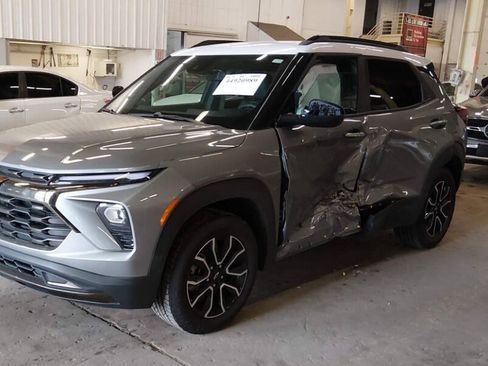 Used 2025 Chevrolet TrailBlazer ACTIV FWD image 47