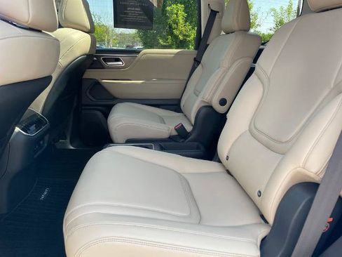 Certified 2026 INFINITI QX80 Pure w/ Cargo Package AWD/4WD image 12
