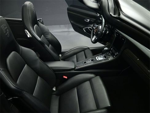 Used 2019 Porsche 911 Turbo S image 47