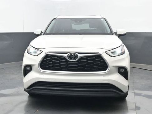 Used 2021 Toyota Highlander XLE image 5