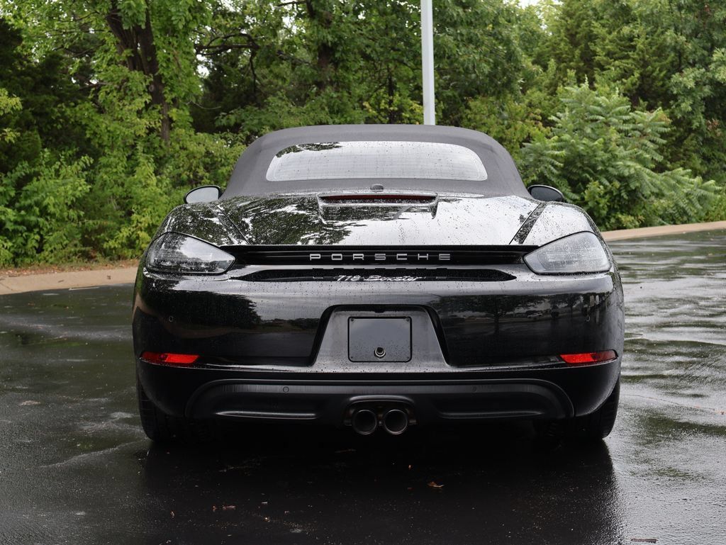 Used 2024 Porsche 718 Boxster RWD image 7