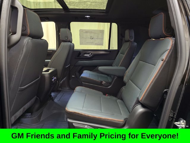 New 2026 GMC Yukon XL AT4 w/ AT4 Premium Package AWD/4WD image 32