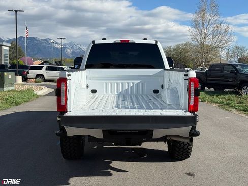 Used 2023 Ford F350 XLT AWD/4WD image 12