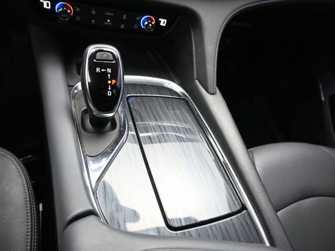 Used 2020 Buick Enclave Premium image 17