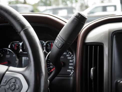 Used 2014 Chevrolet Silverado 1500 High Country w/ High Country Premium Package image 27