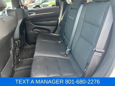 Used 2021 Jeep Grand Cherokee Laredo w/ Security & Convenience Group AWD/4WD image 33