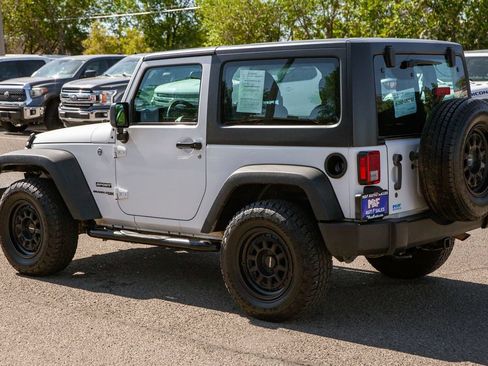 Used 2018 Jeep Wrangler Sport AWD/4WD image 6