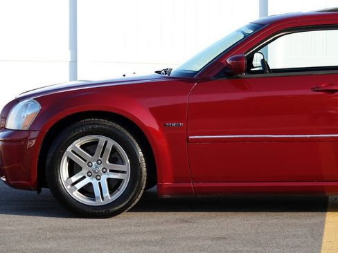 Used 2006 Dodge Magnum R/T w/ Convenience Group II RWD image 14