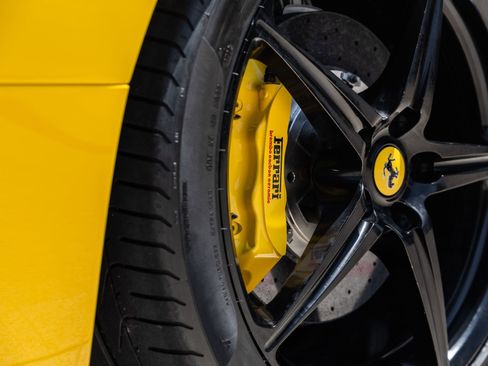 Used 2015 Ferrari 458 Spider RWD image 16