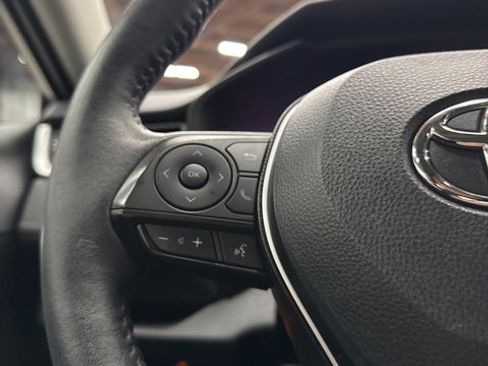 Used 2022 Toyota RAV4 XLE image 15