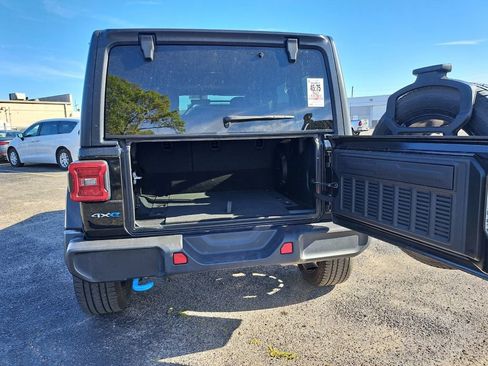 Used 2022 Jeep Wrangler Unlimited Sahara 4xe w/ Cold Weather Group image 26