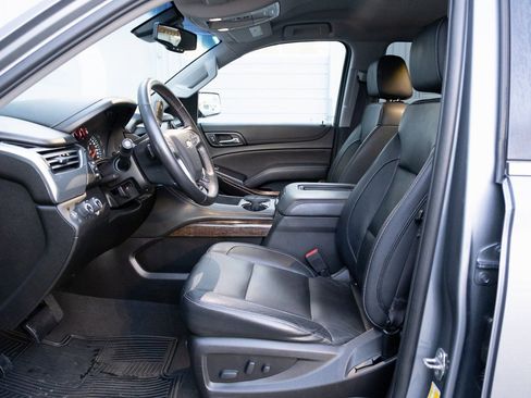 Used 2019 Chevrolet Tahoe LT image 11