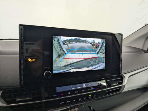 New 2026 Toyota Sienna LE image 17