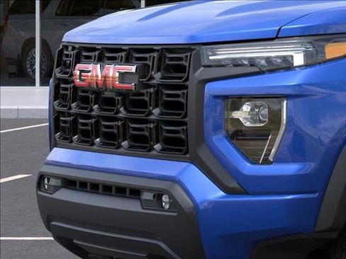 New 2025 GMC Canyon Elevation w/ Convenience Package image 13